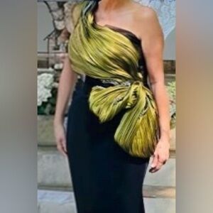 Chic One-Shoulder Black and Gold Dress